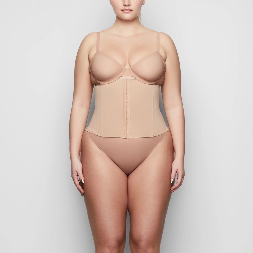 SKIMS WAIST TRAINER